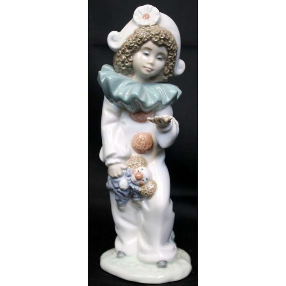 Vtg 1989 Nao By Llardo Handmade in Spain "A Bird In Hand" 1100 Ceramic Figurine
